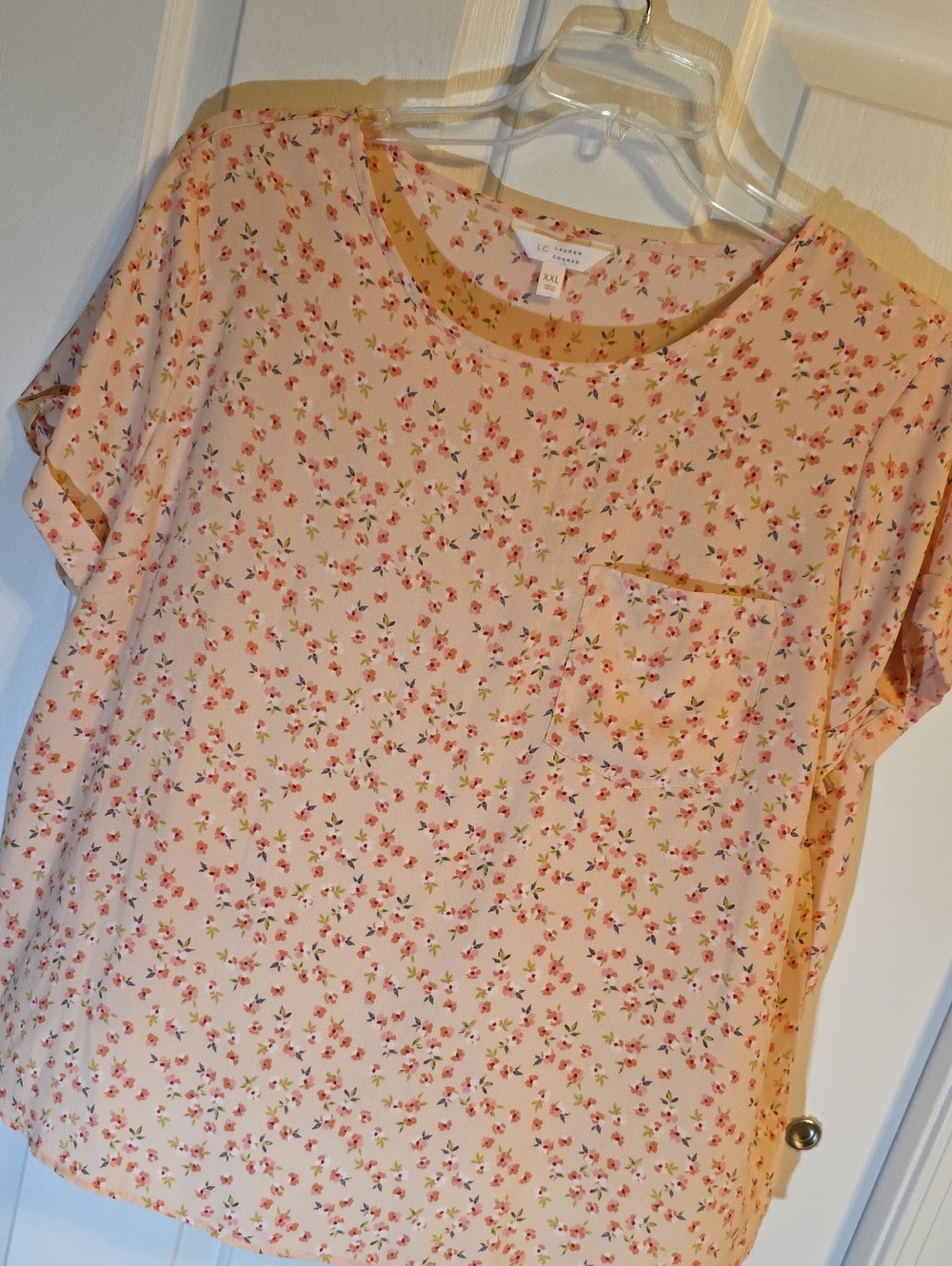 LC Lauren Conrad Light Pink Floral Short Sleeve Pocket Tee